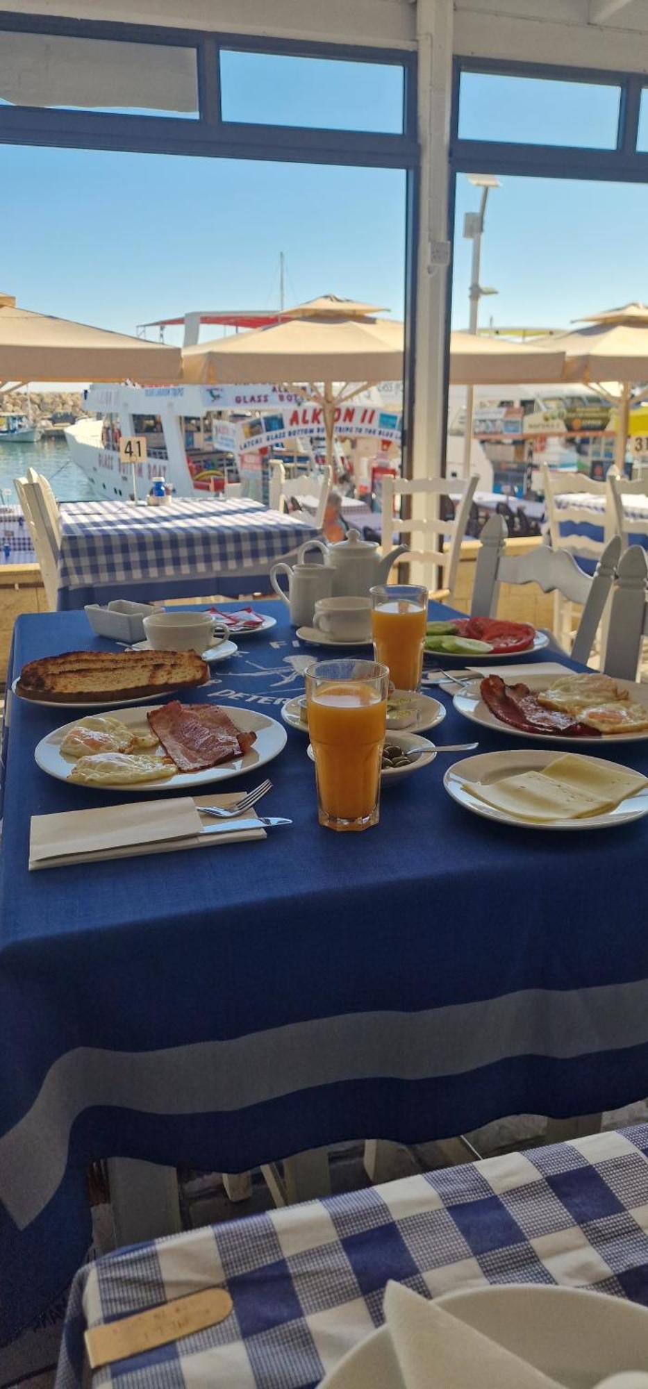 Y & P Latchi Hotel Екстериор снимка